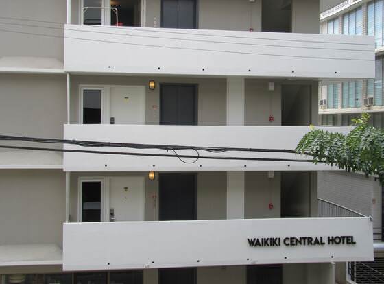 Waikiki Central Hotel allows check-in for 18 year-old guests