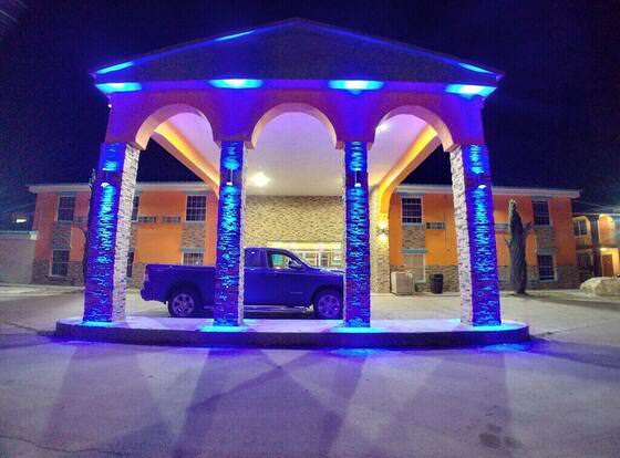 Alien Residence Inn allows check-in for 18 year-old guests