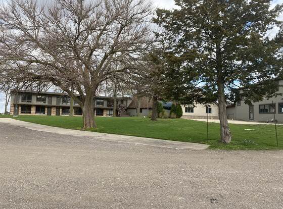 The Lakes Country Club allows check-in for 18 year-old guests