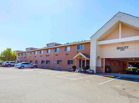 Quality Inn Near Seattle Premium Outlets allows check-in for 18 year-old guests