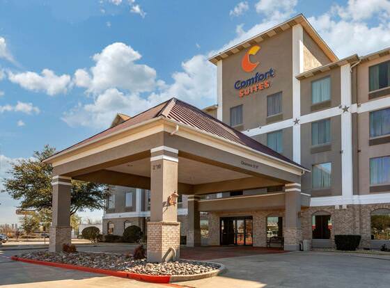 Comfort Suites Waco Near University Area allows check-in for 18 year-old guests