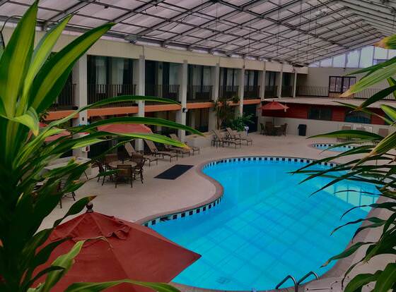 VetteCity Hotel allows check-in for 18 year-old guests