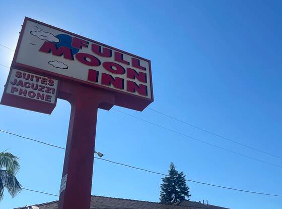 Full Moon Inn allows check-in for 18 year-old guests