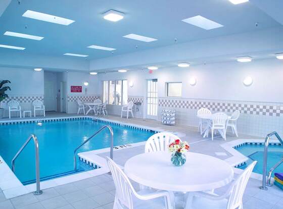 Country Inn & Suites by Radisson, Newport News South, VA allows check-in for 18 year-old guests