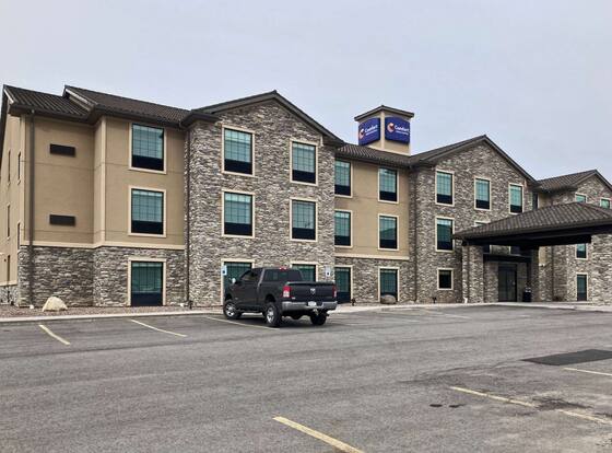 Comfort Inn & Suites allows check-in for 18 year-old guests