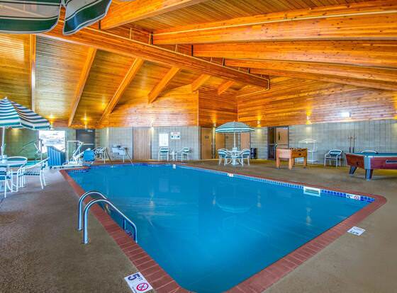 AmericInn by Wyndham Pampa - Event Center allows check-in for 18 year-old guests