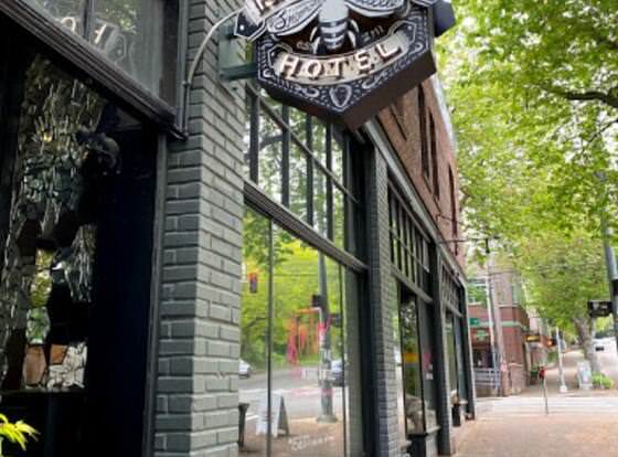 Hotel Hotel Hostel allows check-in for 18 year-old guests