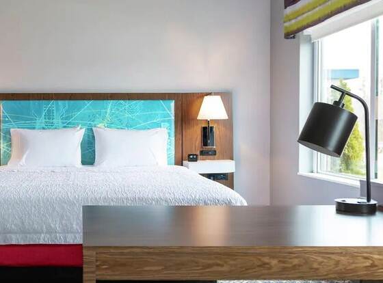 Hampton Inn & Suites Port Lavaca allows check-in for 18 year-old guests