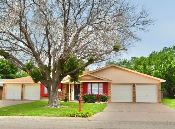 Sammy's Place #3 allows check-in for 18 year-old guests