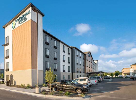 WoodSpring Suites Meridian allows check-in for 18 year-old guests