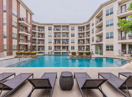 Corporate Suites at Victory Park Dallas allows check-in for 18 year-old guests