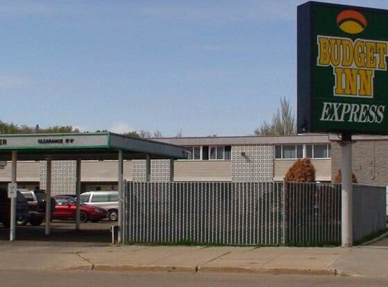 Budget Inn Express Bismarck allows check-in for 18 year-old guests