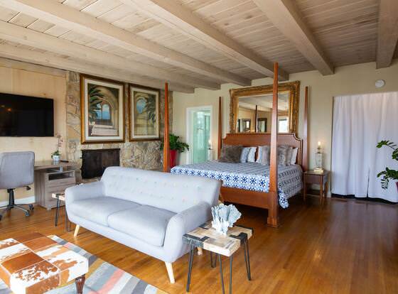 The Green Ginger Guest House  allows check-in for 18 year-old guests