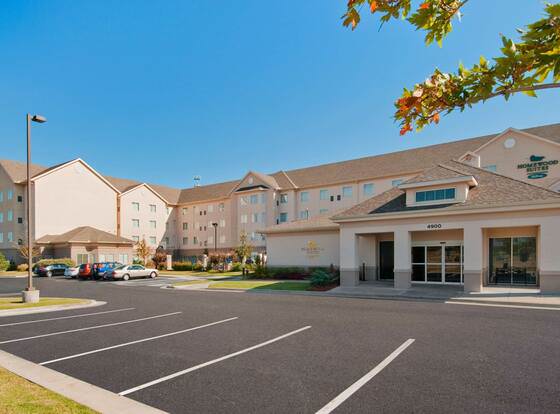 Homewood Suites by Hilton Tulsa-South allows check-in for 18 year-old guests