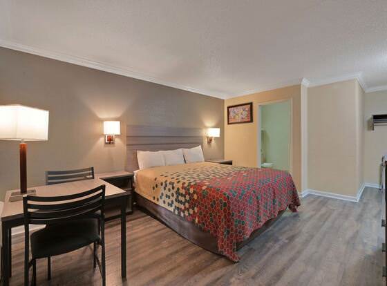 Econo Lodge Woodland near I-5 allows check-in for 18 year-old guests