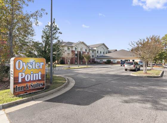 Oyster Point Inn & Suites Newport News allows check-in for 18 year-old guests