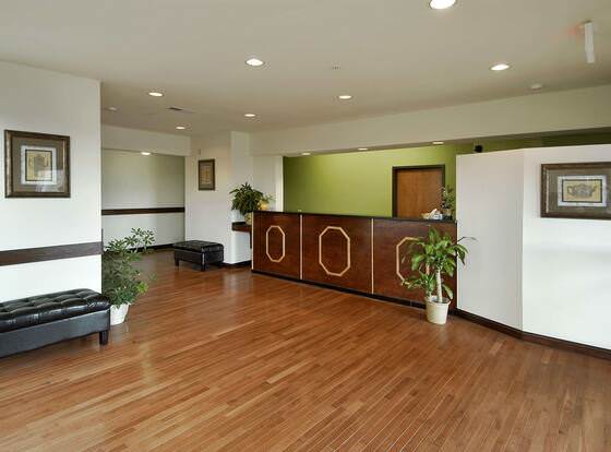 Super 8 by Wyndham Bowling Green North allows check-in for 18 year-old guests