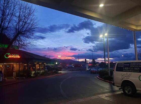 Rogue Regency Inn and Suites allows check-in for 18 year-old guests