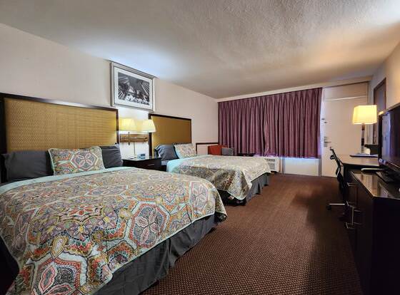 Knights Inn Oakley allows check-in for 18 year-old guests