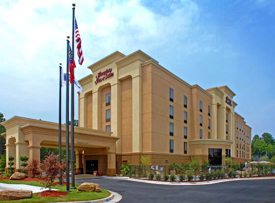Hampton Inn & Suites ATL-Six Flags allows check-in for 18 year-old guests