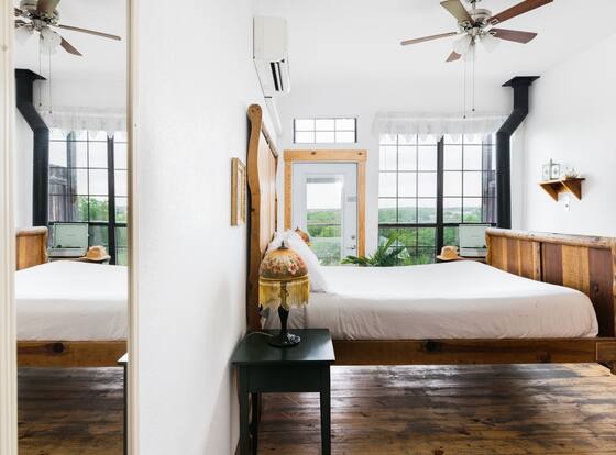 Gruene River Inn allows check-in for 18 year-old guests