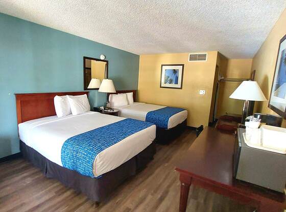 Ville 718 allows check-in for 18 year-old guests