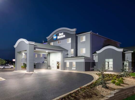 Best Western NSU Inn allows check-in for 18 year-old guests