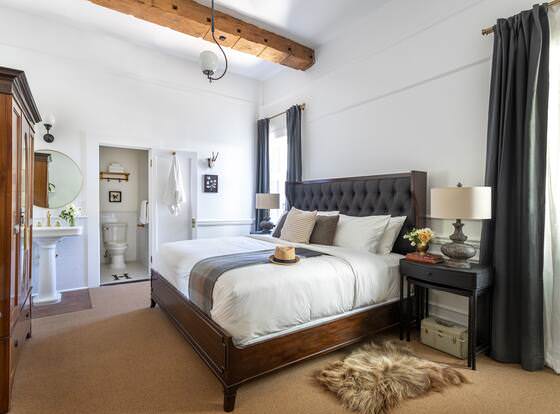 Holbrooke Hotel allows check-in for 18 year-old guests