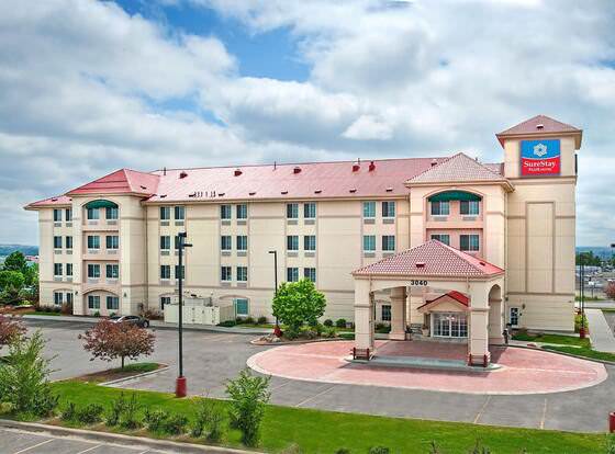SureStay Plus Hotel by Best Western Billings allows check-in for 18 year-old guests