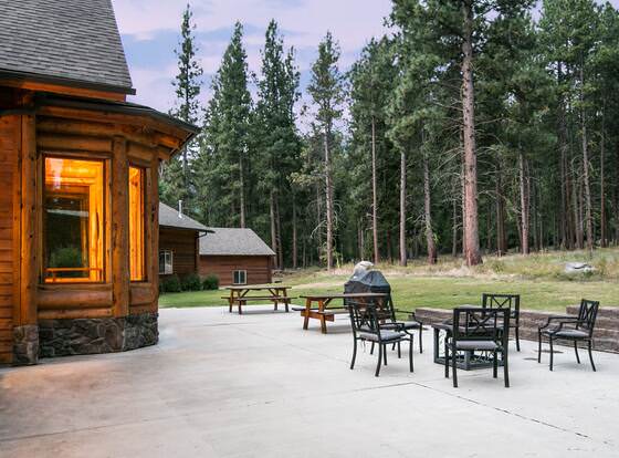 Pineview Lodge allows check-in for 18 year-old guests