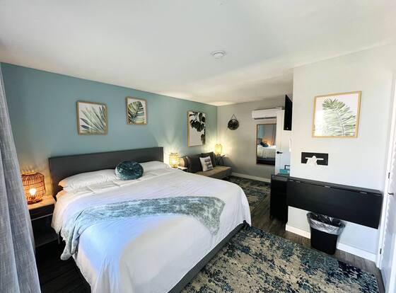 1915 Beach Club allows check-in for 18 year-old guests