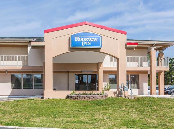 Rodeway Inn & Suites allows check-in for 18 year-old guests