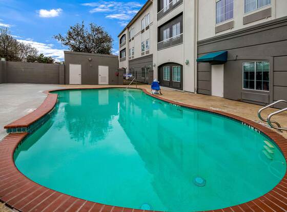 Motel 6 Houston, TX - Spring allows check-in for 18 year-old guests