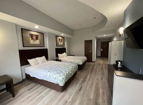 HomeTowne Studios & Suites Washington allows check-in for 18 year-old guests