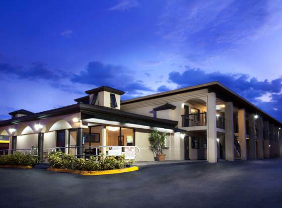 Knights Inn Orlando allows check-in for 18 year-old guests