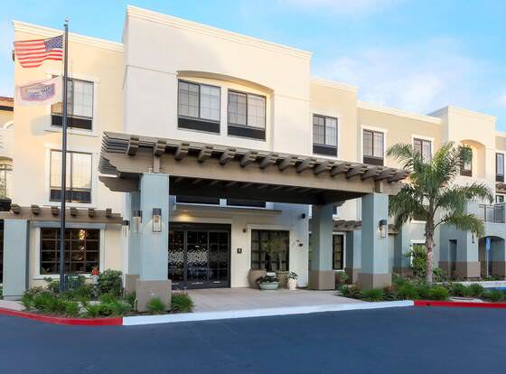 Hampton Inn Santa Barbara/Goleta allows check-in for 18 year-old guests