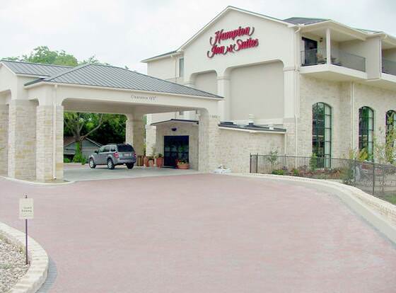 Hampton Inn & Suites Fredericksburg allows check-in for 18 year-old guests