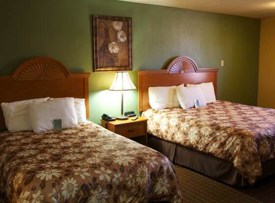 Coach Light Inn Brenham allows check-in for 18 year-old guests