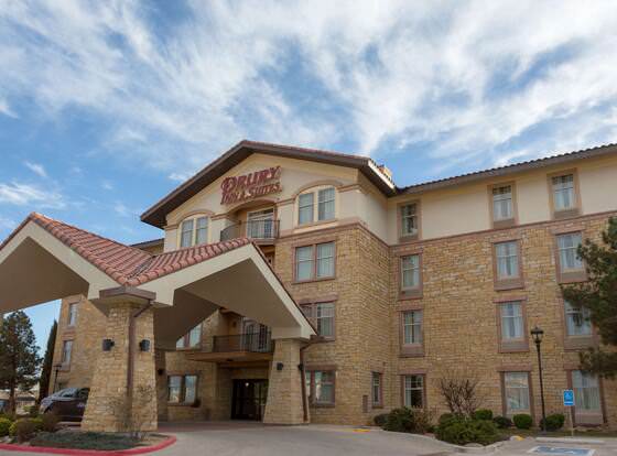 Drury Inn & Suites Las Cruces allows check-in for 18 year-old guests