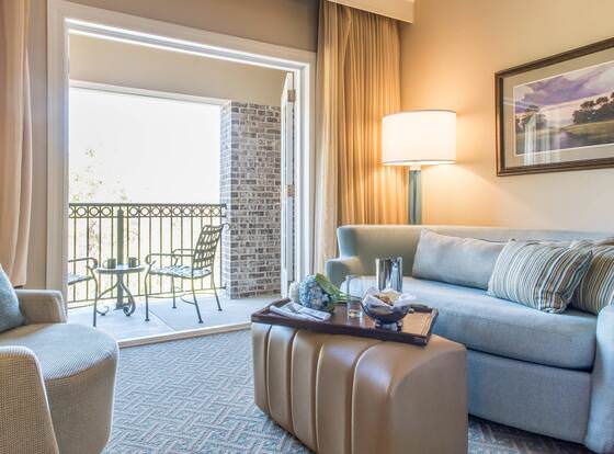 Courtyard by Marriott Charleston Mount Pleasant allows check-in for 18 year-old guests