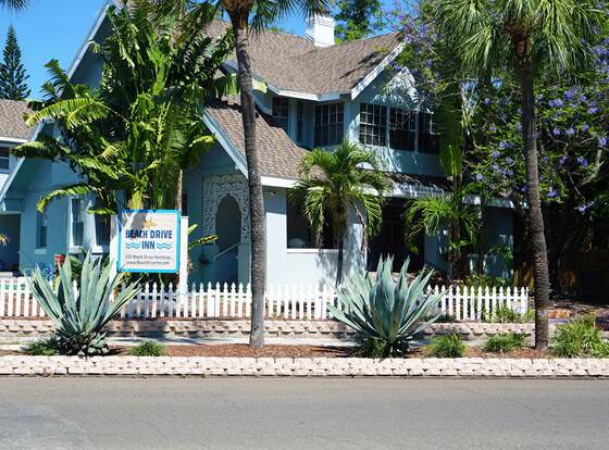 Beach Drive Inn allows check-in for 18 year-old guests
