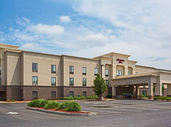 Hampton Inn Clearfield allows check-in for 18 year-old guests
