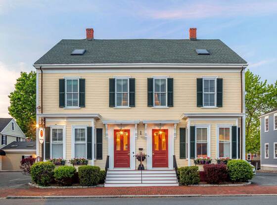 Essex Street Inn & Suites, Ascend Hotel Collection allows check-in for 18 year-old guests