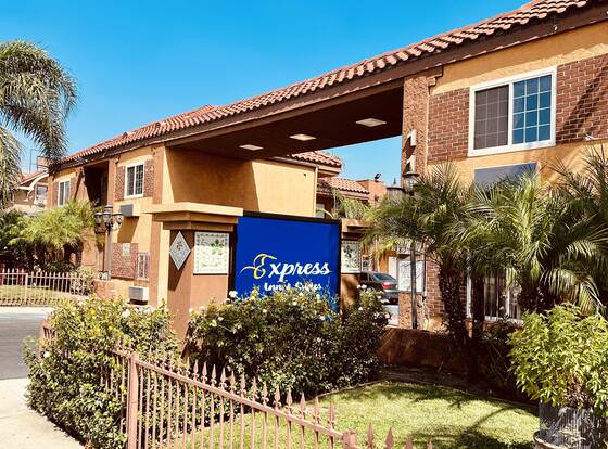 Express Inn & Suites allows check-in for 18 year-old guests