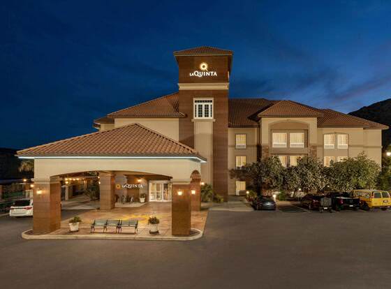 La Quinta Inn & Suites by Wyndham St. George allows check-in for 18 year-old guests