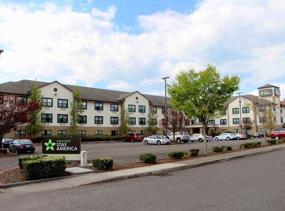 Extended Stay America Suites Portland Beaverton/Hillsboro allows check-in for 18 year-old guests