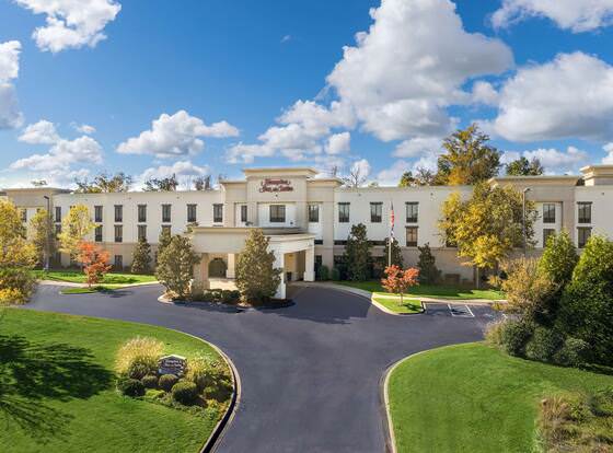 Hampton Inn Suites Opelika I85 Auburn Area allows check-in for 18 year-old guests