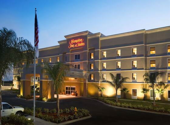 Hampton Inn & Suites Lake Wales allows check-in for 18 year-old guests