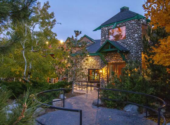 The Retreat on Charleston Peak allows check-in for 18 year-old guests