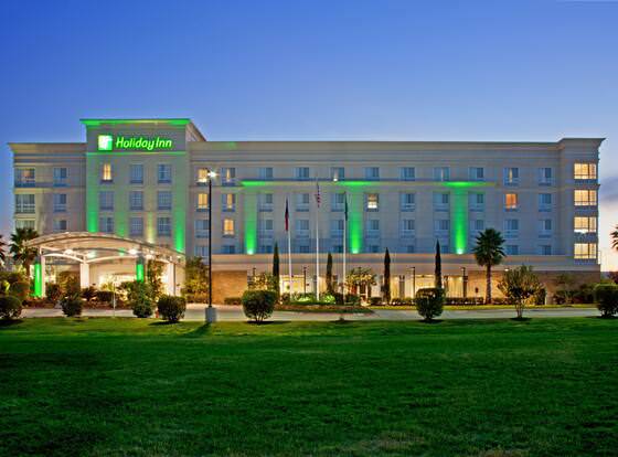 Holiday Inn Hotel & Suites College Station - Aggieland, an IHG Hotel allows check-in for 18 year-old guests